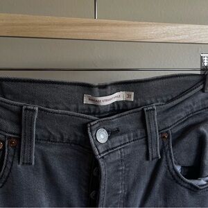 Levi’s Grey wash ribcage straight ankle jeans size 31